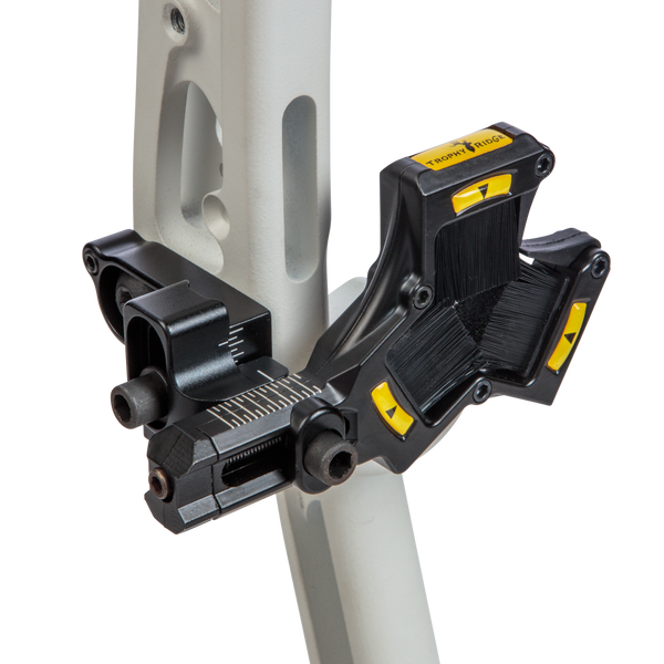 Custom rubber arrow guides provide quick and silent arrow loading_5