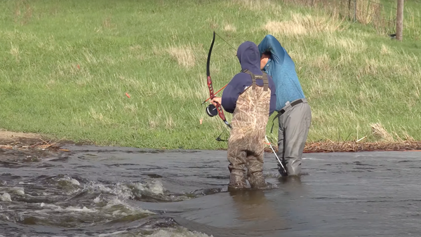 Bowfishing Bows for Shooting Giant Buffalo Carp