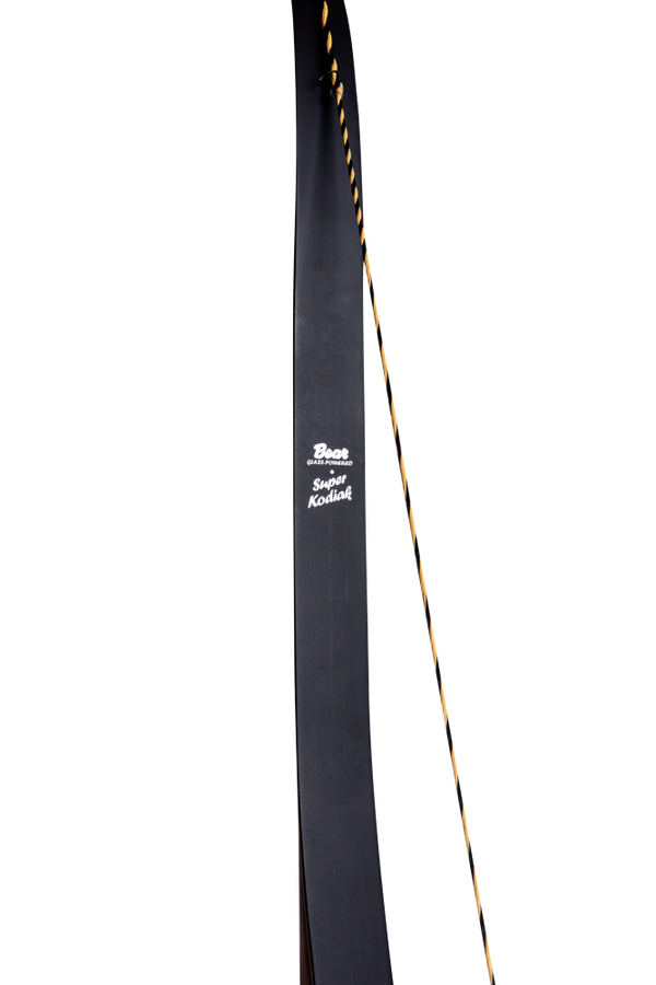 Features a crowned, cut-on center arrow shelf with a leather side plate and bear hair arrow rest for a traditional shooting experience._4