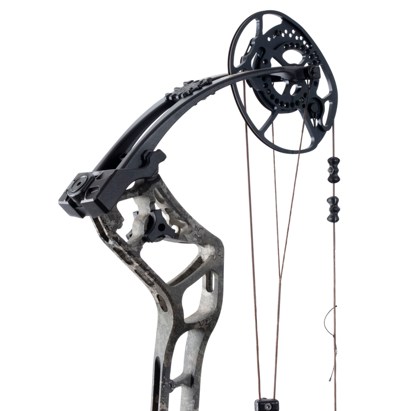 With a 32” axle-to-axle and 6.5” brace height, this bow is easy to shoot and maneuverable in every scenario_6