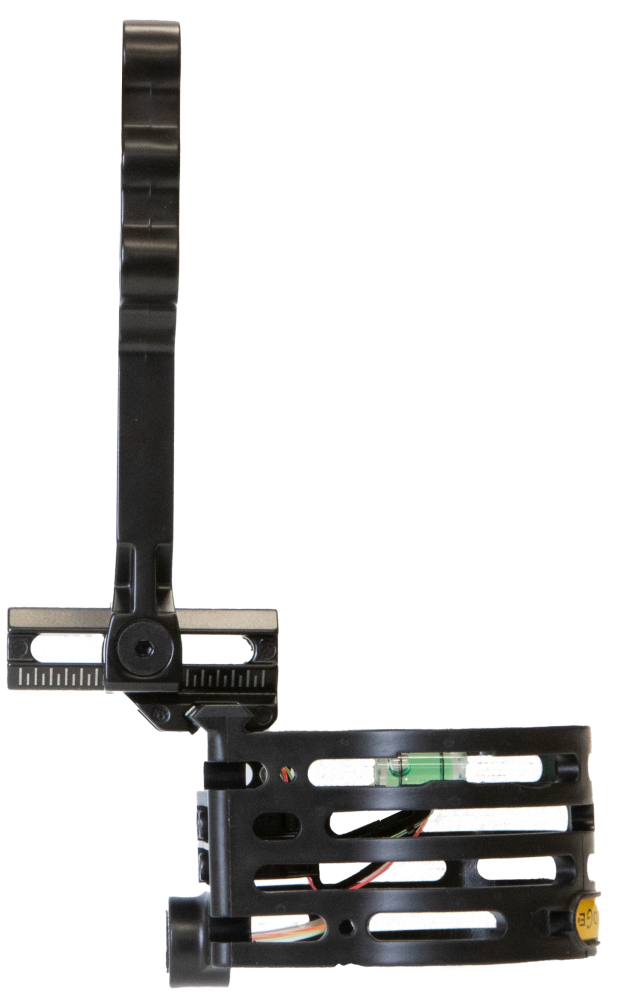 Properly align shots with the precision installed bubble level_4