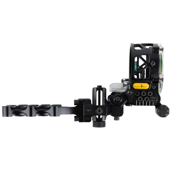 Second- and third-axis leveling allows you to strengthen your accuracy at severe angles and over longer distances_5